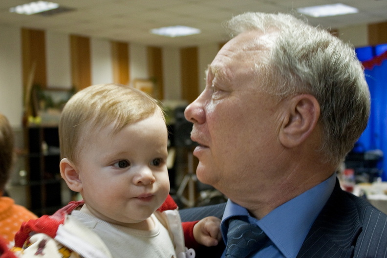 На дене рождения бабушки Аллы